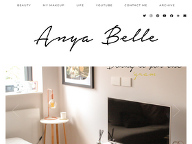 agirlandabeautyblog.com