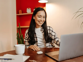 'hacktiv8.com' screenshot