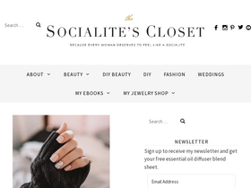 'the-socialites-closet.com' screenshot