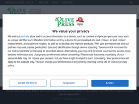 'theolivepress.es' screenshot
