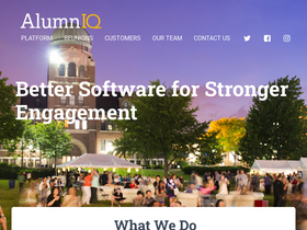 'alumniq.com' screenshot