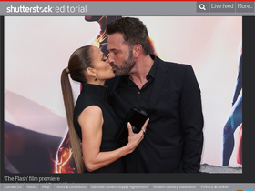 'rexfeatures.com' screenshot