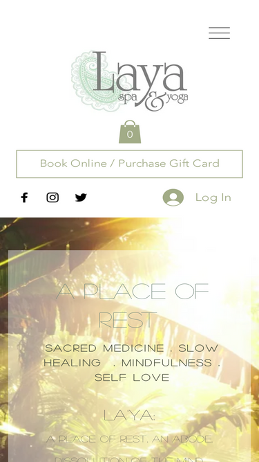 layaspaandyoga.com